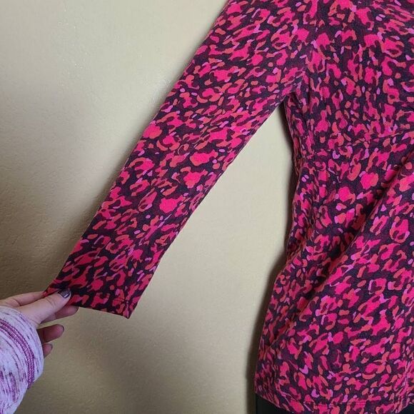 Loft Long Sleeved V-neck Top - Picture 3 of 7